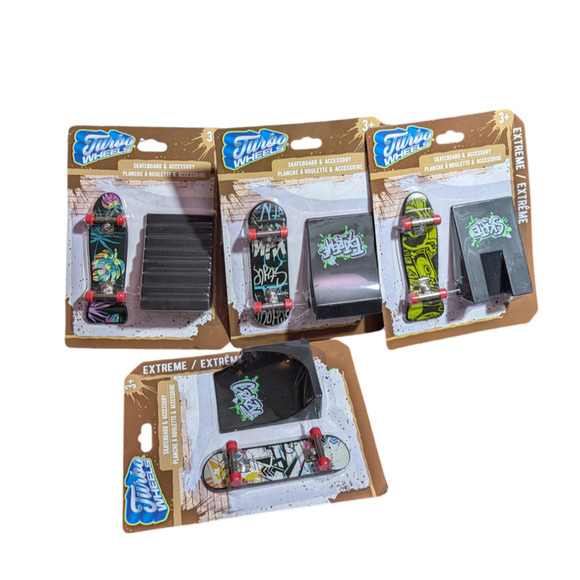 Turbo Wheels Extreme Skateboard & Accessory Set Of 4 Skateboard Toy Set NEW - Picture 2 of 10